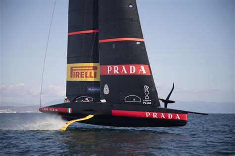 prada circolo velico|prada pirelli luna rossa.